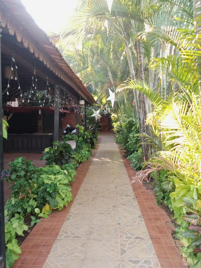 Sea Breeze Inn, Calangute Goa Exterior photo